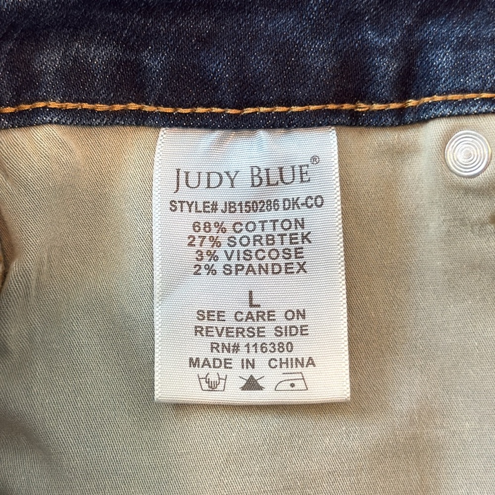 Judy Blue #JB150286 High Rise Tummy Control Denim Shorts (L) - Picture 7 of 9